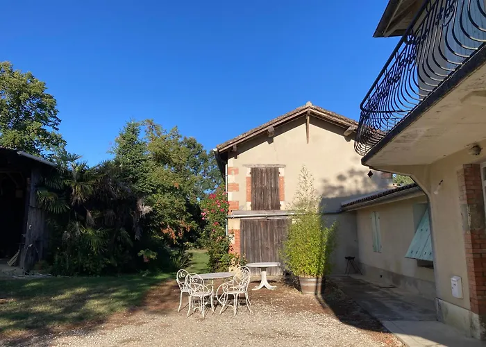 Semesterbostad Maison De La Forge Brugnens